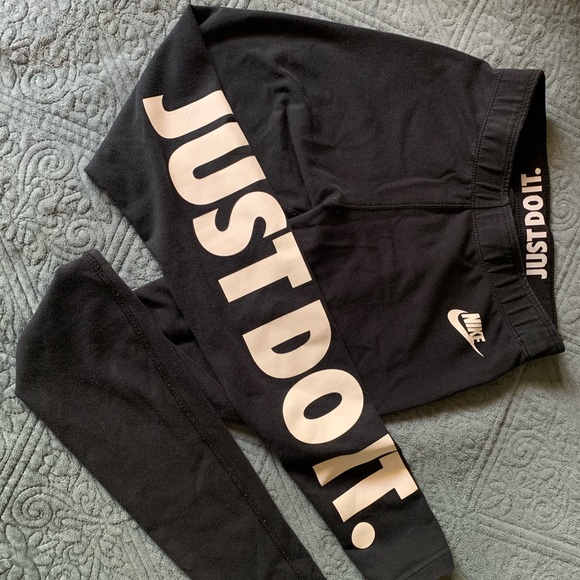 Nike Pants - Nike tights Nike Pants - Nike tights